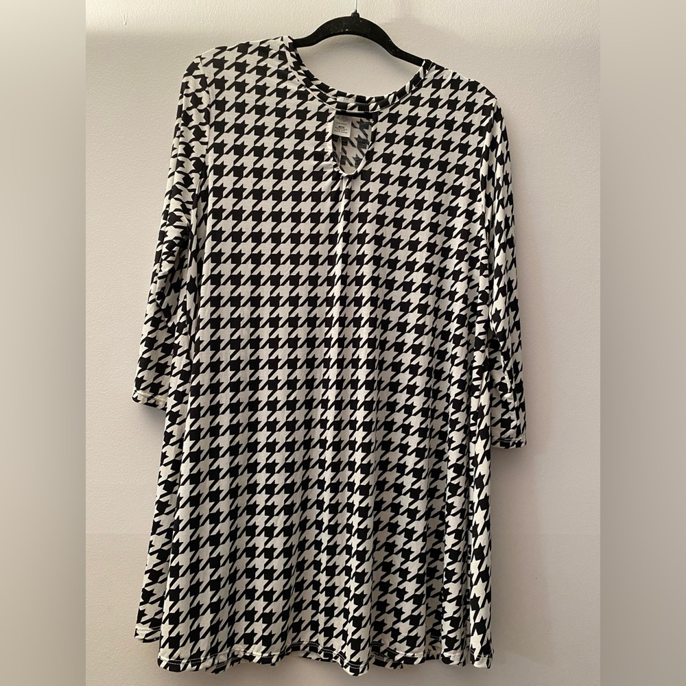 NWOT Black & White Houndstooth Print 3/4 Sleeves Plus Size Blouse   Shift Top
